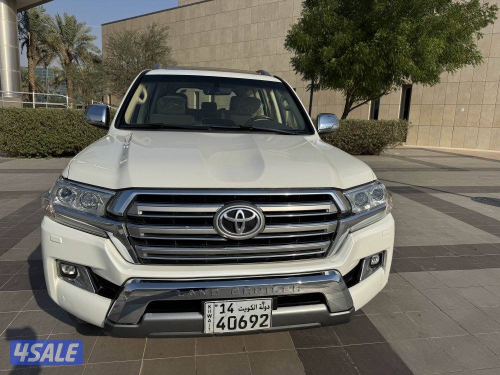 للبيع : لاند كروزر GXR : موديل 20161