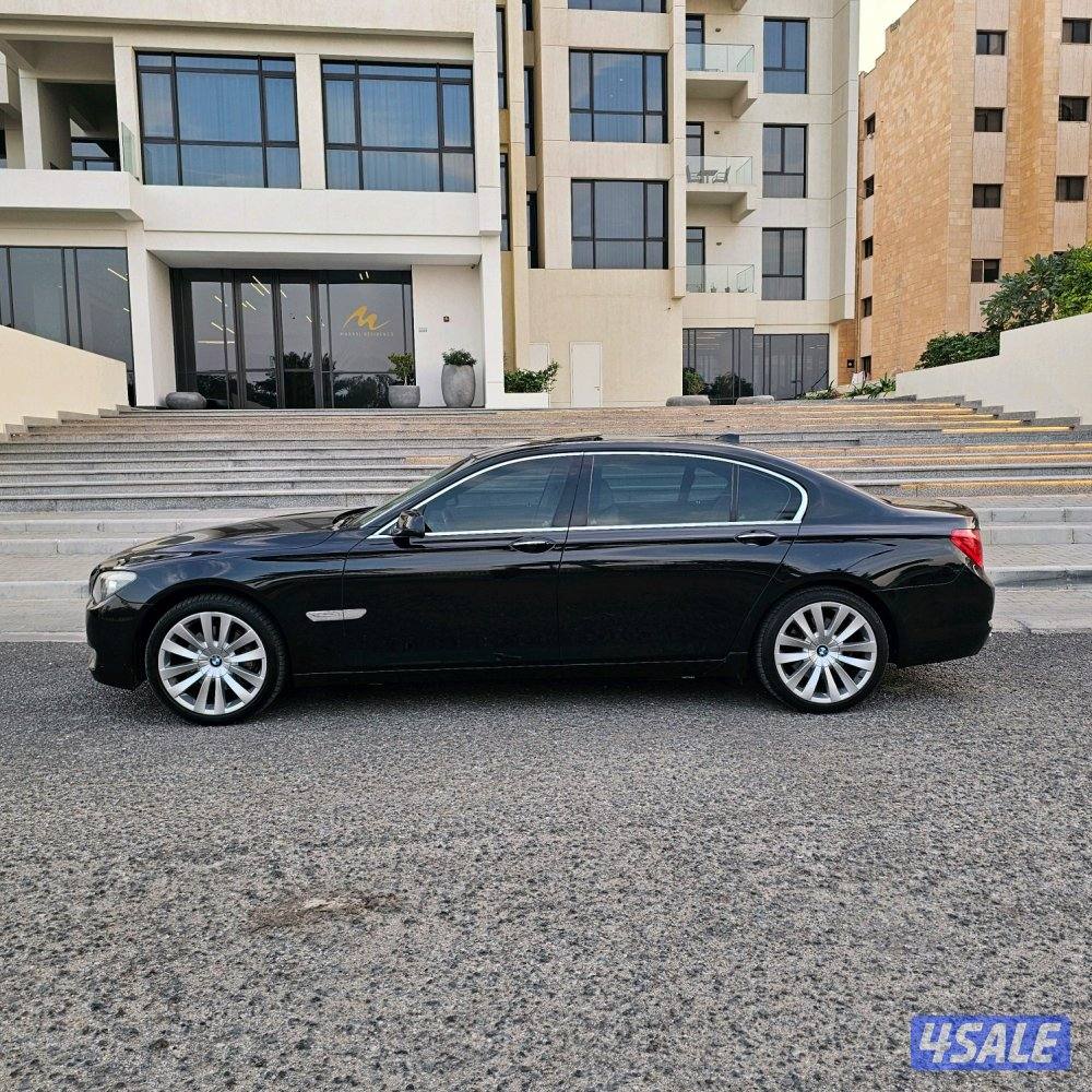 BMW 740iL 2012 صبغ الوكالة4