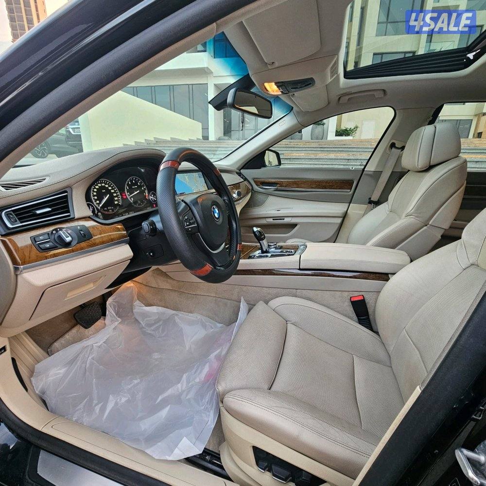 BMW 740iL 2012 صبغ الوكالة8
