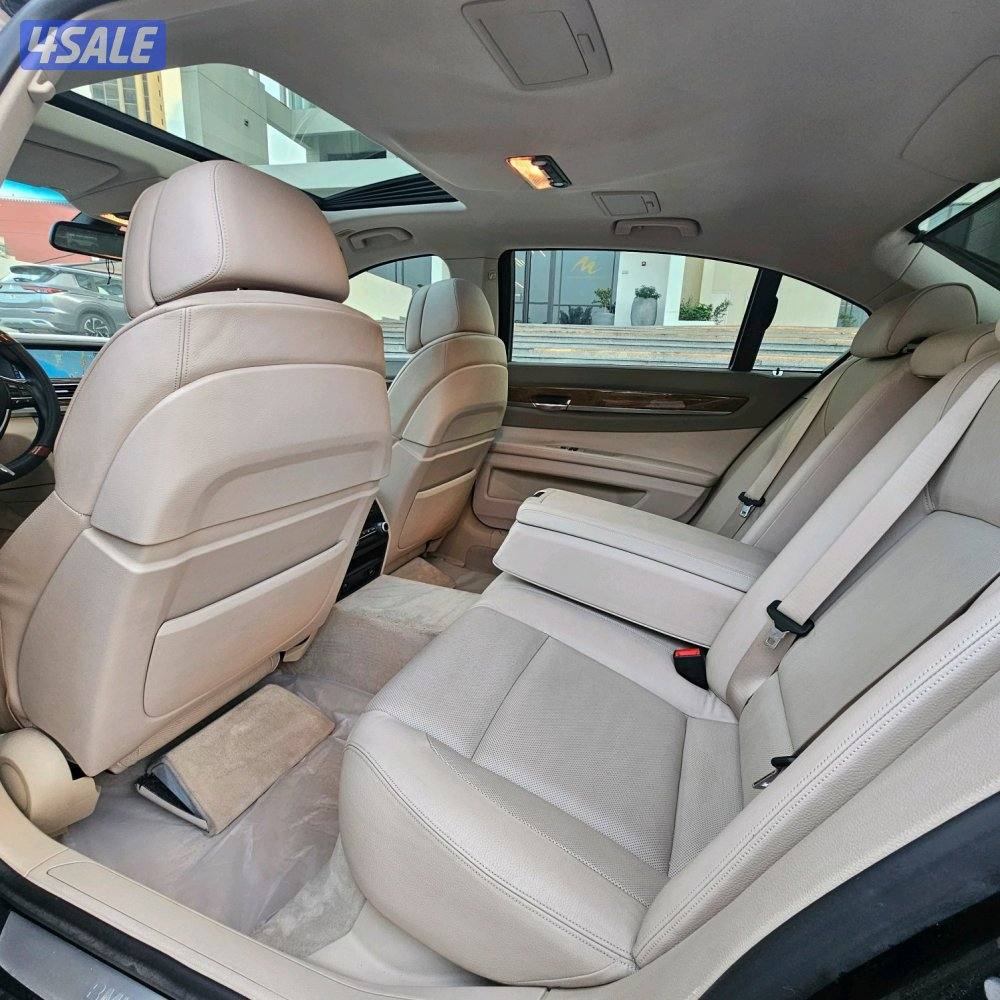 BMW 740iL 2012 صبغ الوكالة9