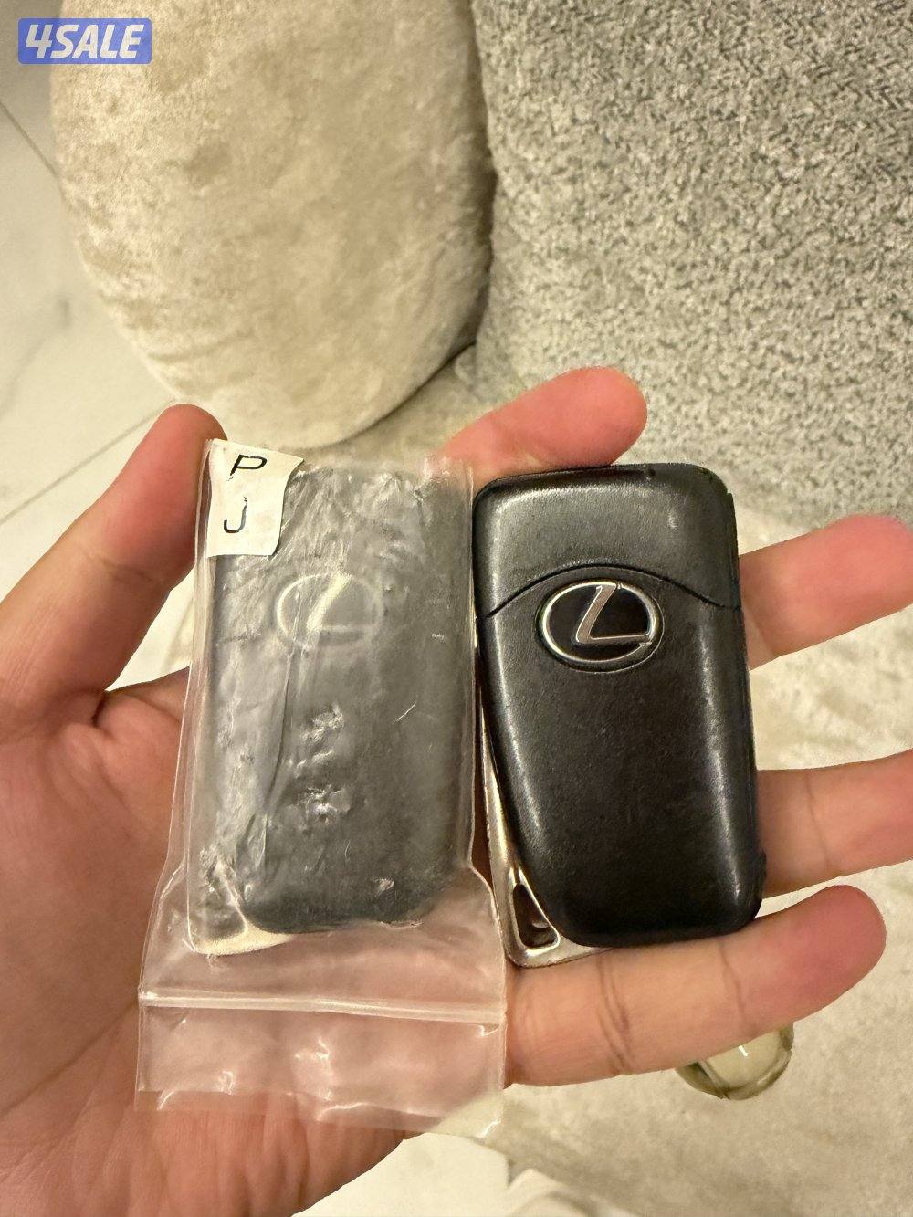 للبيع لكزس مالك اول ممشى قليل10