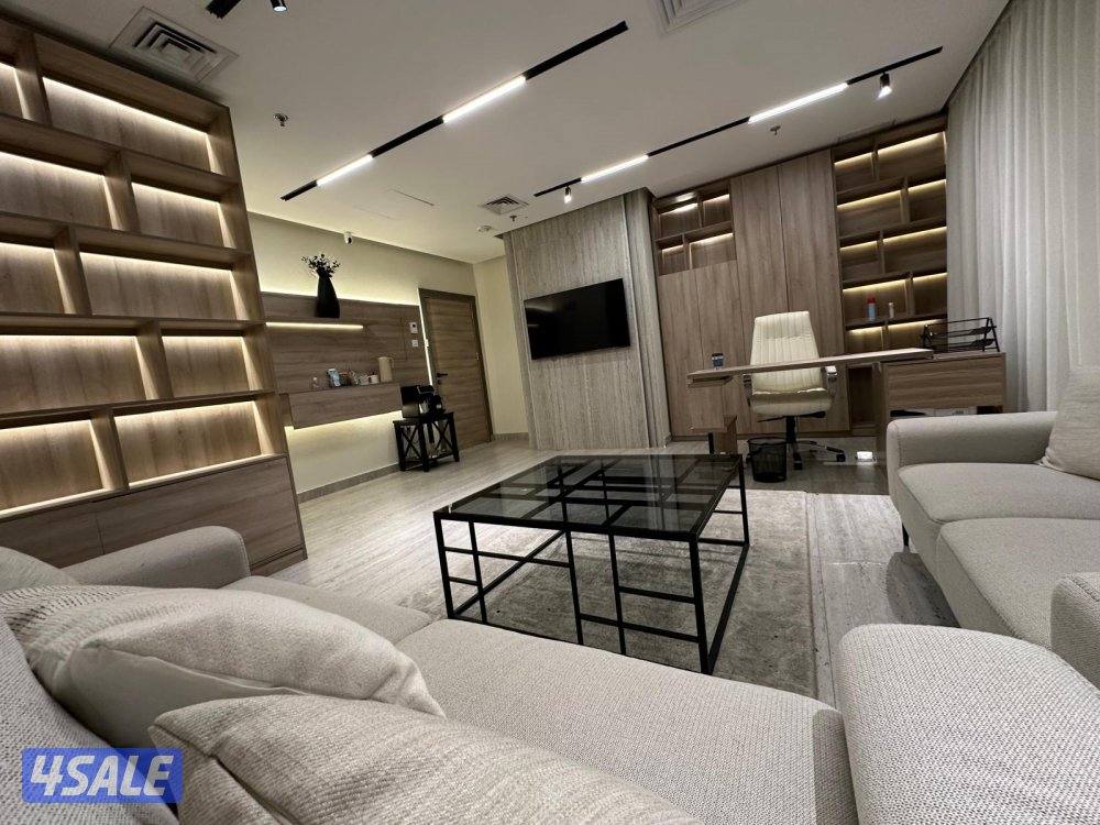 مكتب  مأثث اثاث راقي و ديكور جودة عالية جاهز الإيجار 450 kd مساحة 30 m4