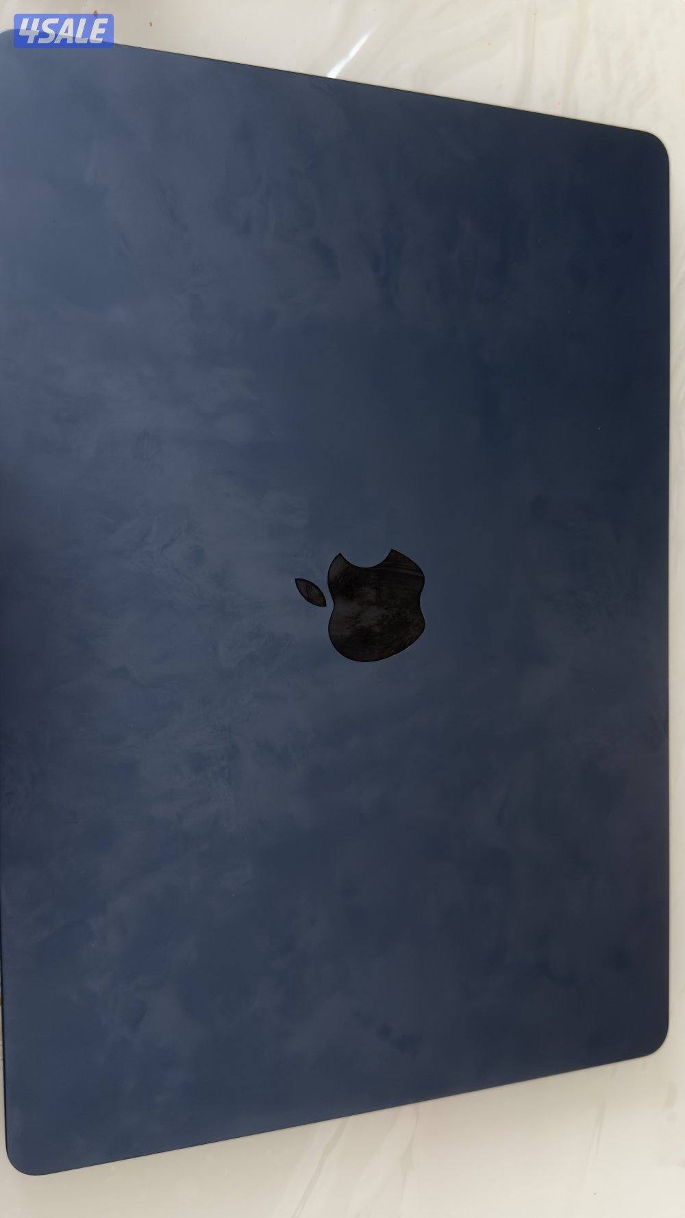 للبيع ماك بوك اير M2  بطارية 100‎%‎6