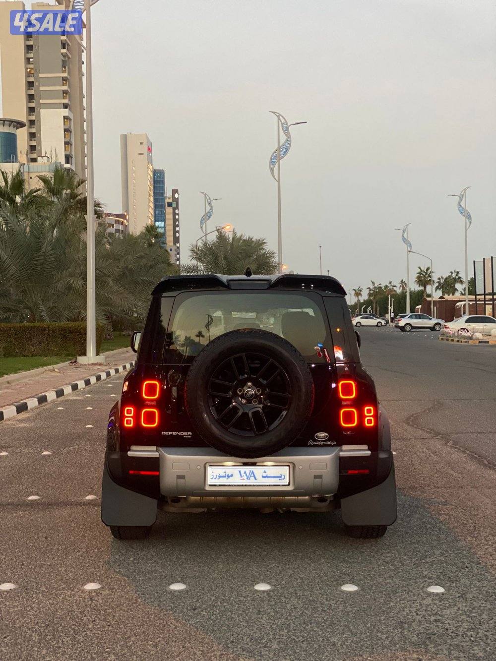 ‎بيع🔺شراء🔺تثمين

للبيع دفيندر 110 
موديل 2022
عداد 150 الف8