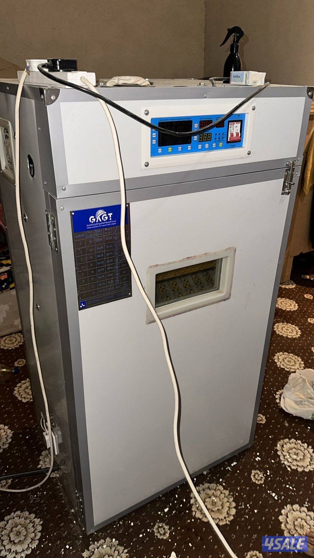 للبيع فقاسه الرابطه نظيفه جداا توماتيك 530 بيضه المكان الاحمدي0