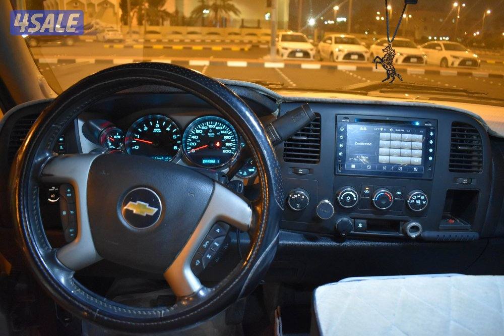 للبيع سلفرادو غماره ونص دبل قير 20112