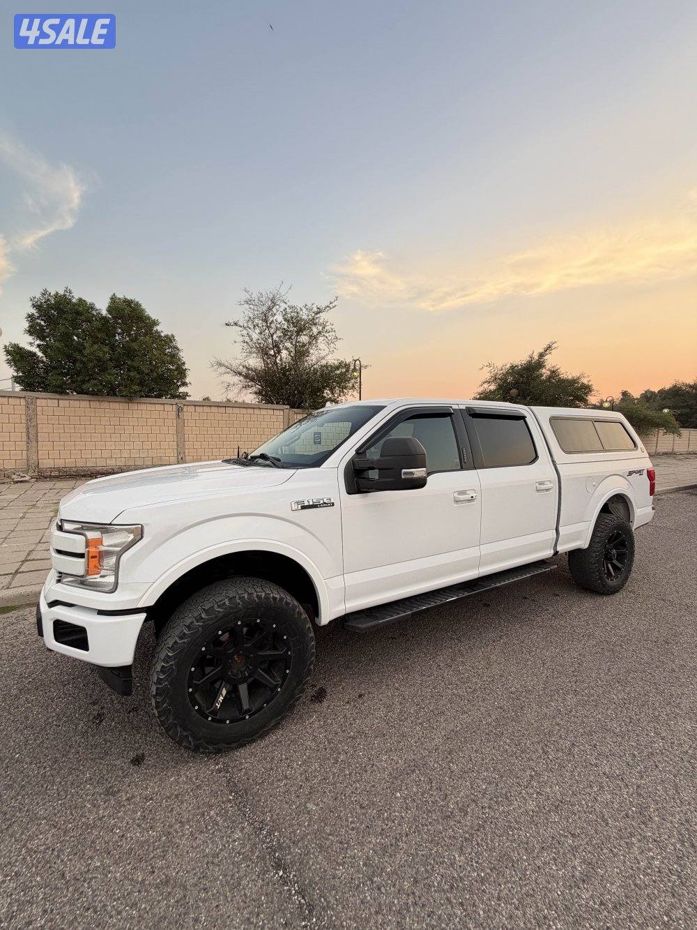 2018 ford f150 lariet0