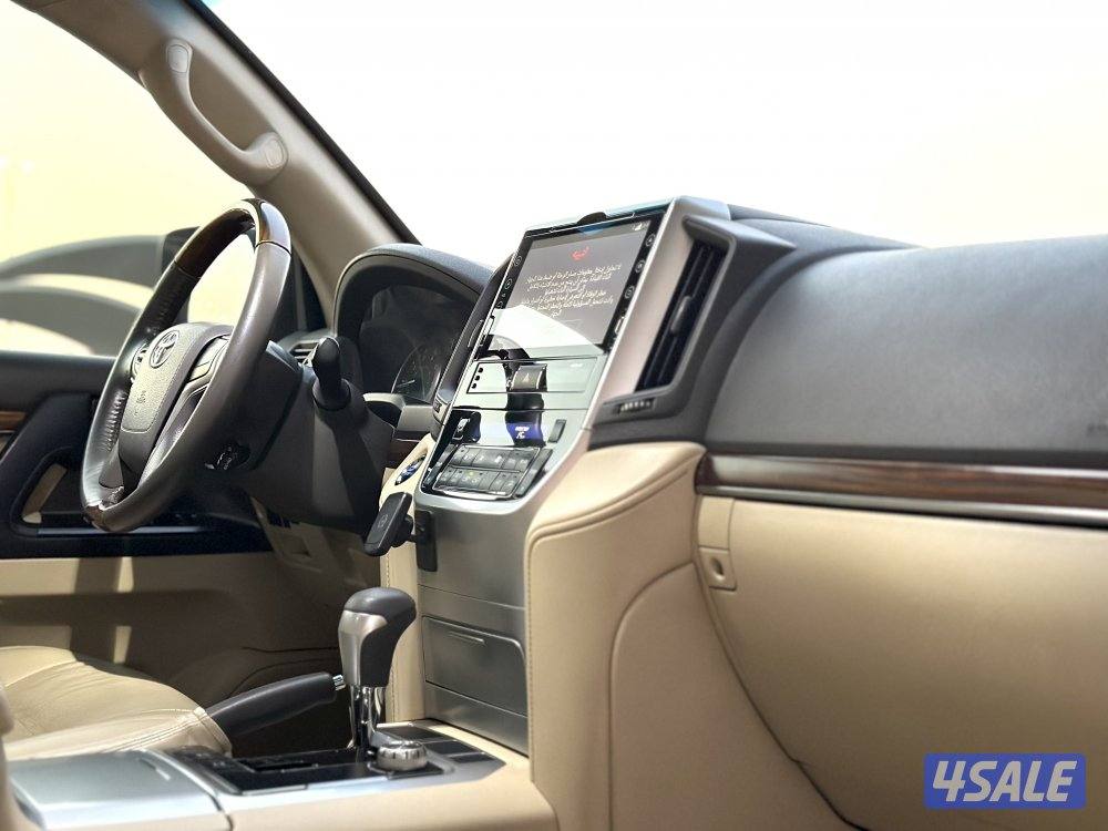 معرض القمة🚩8