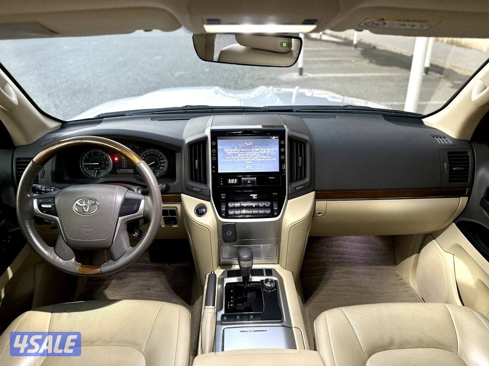 معرض القمة🚩11