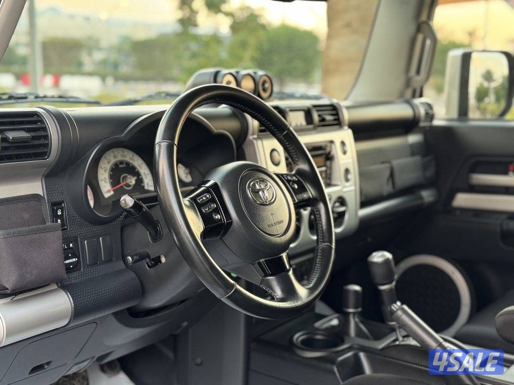 تويوتا FJ موديل 2013 الدرجه الاولى بحاله الوكاله10