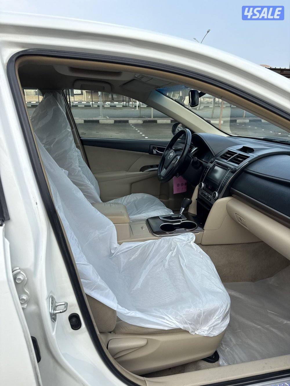 كامري ٢٠١٥ GLX بدون فتحه2