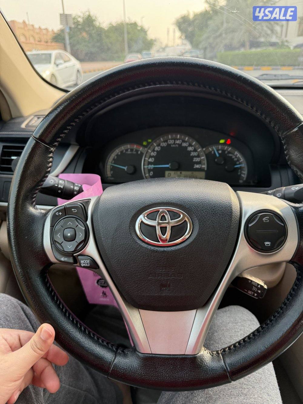 كامري ٢٠١٥ GLX بدون فتحه4