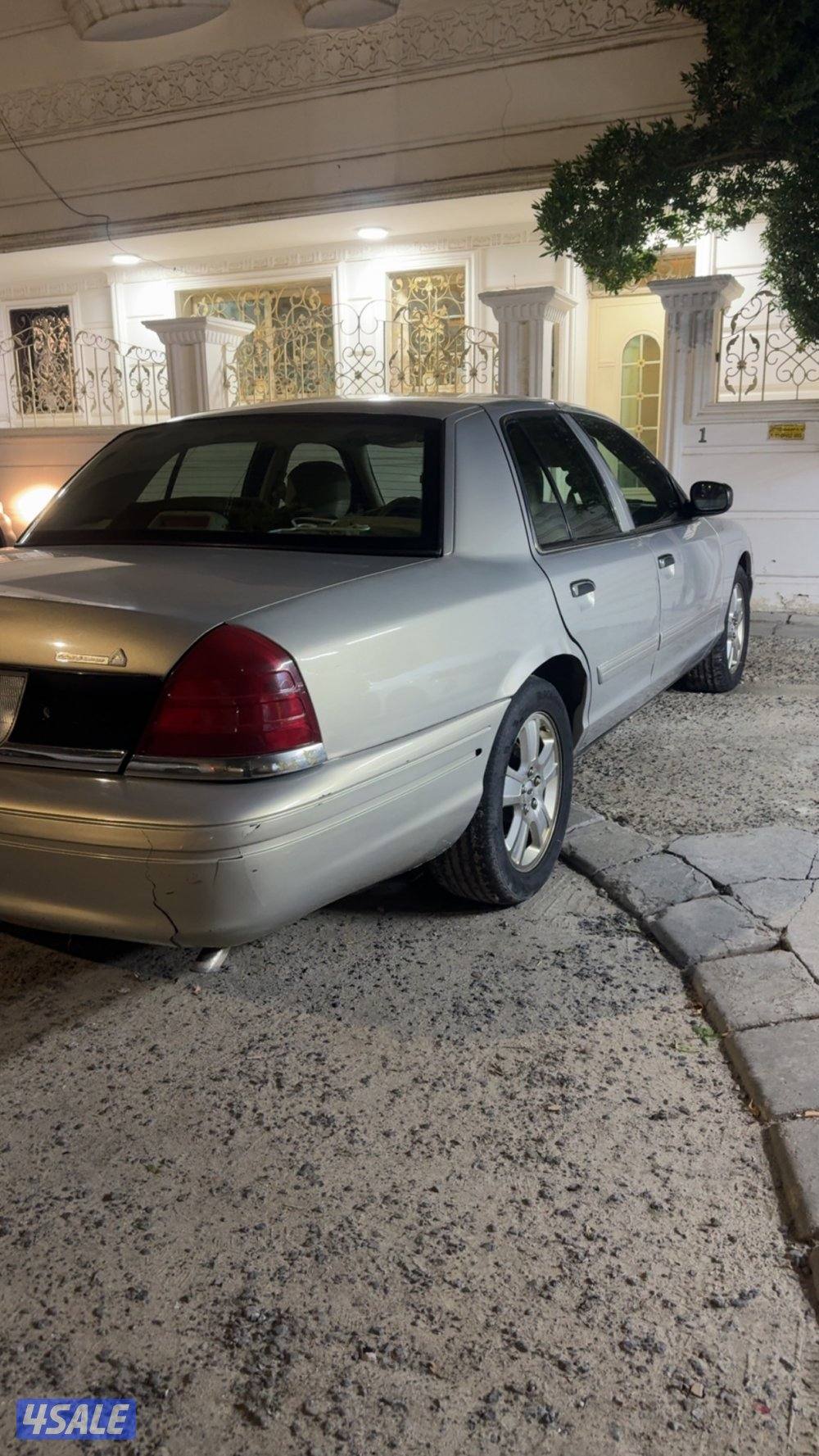 للبيع فورد مديل 20102