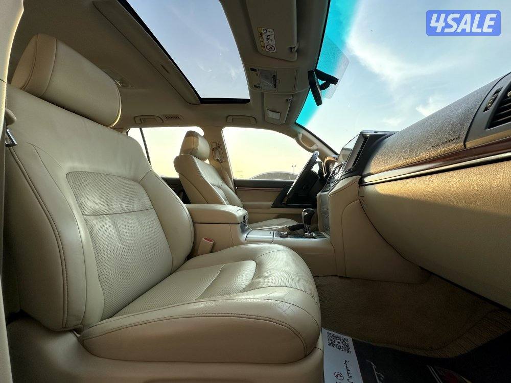 معرض القمة🚩8