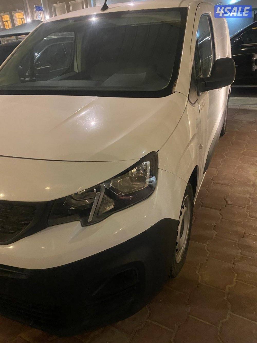 بيجو عداد ٧٧ الف قير عادي بانزين5