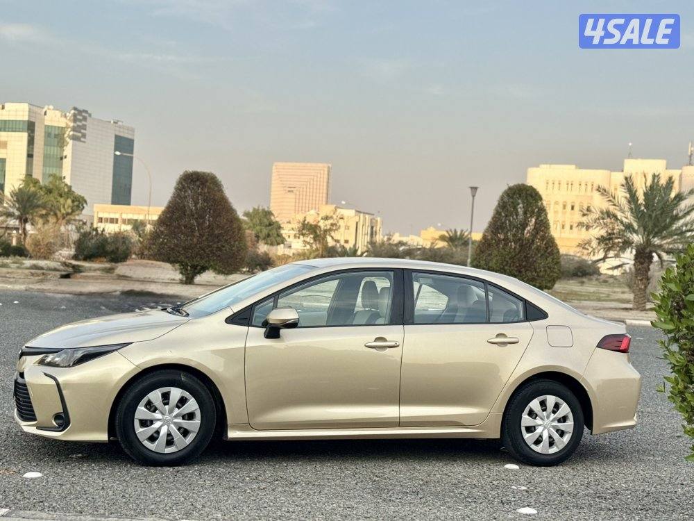 تويوتا كورولا 2021 ماشي 49 الف Toyota Corolla 2021 49k..kms2