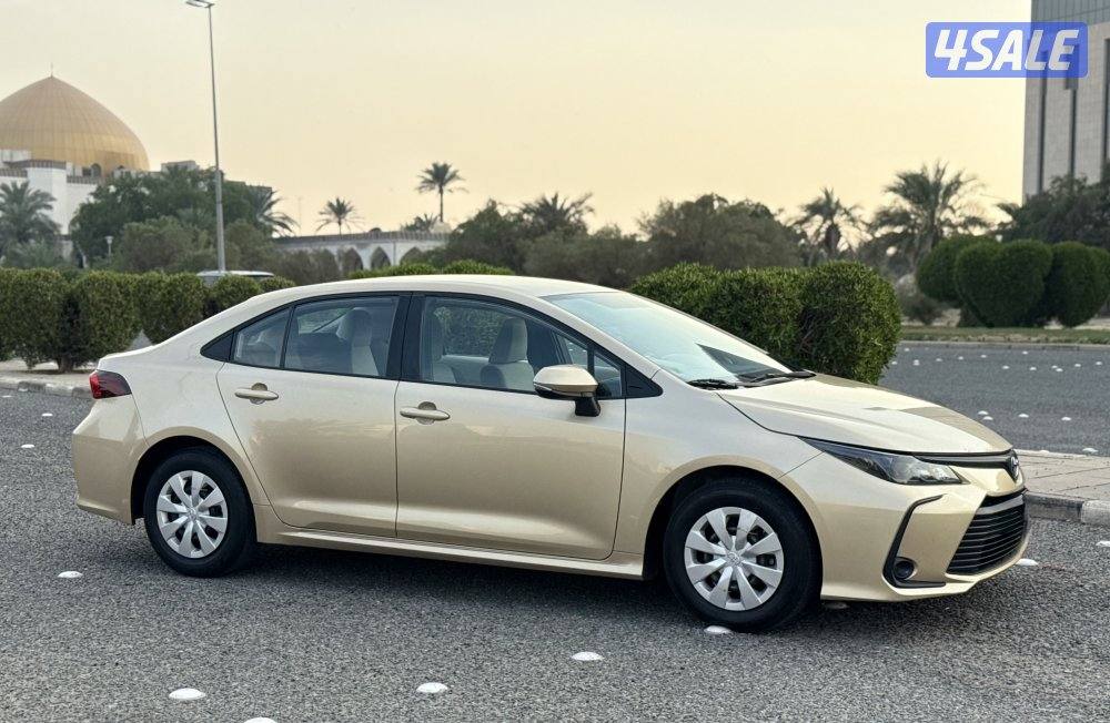 تويوتا كورولا 2021 ماشي 49 الف Toyota Corolla 2021 49k..kms3