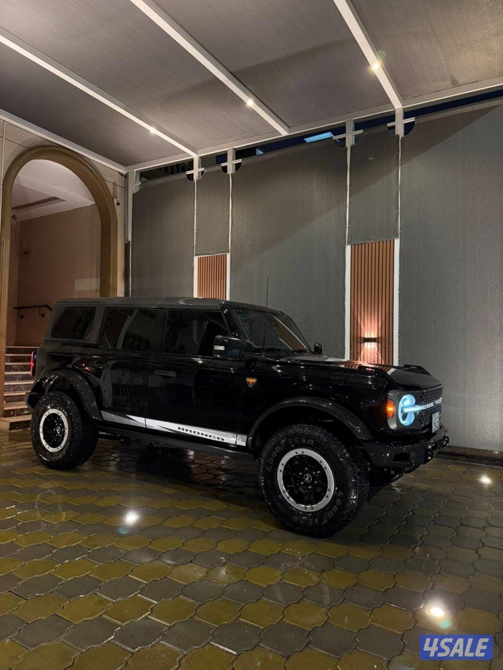 برونكو بادلاند اعلى فئة الموتر نظيف جداً وشرط الفحص بدي قير مكينه شاصي0