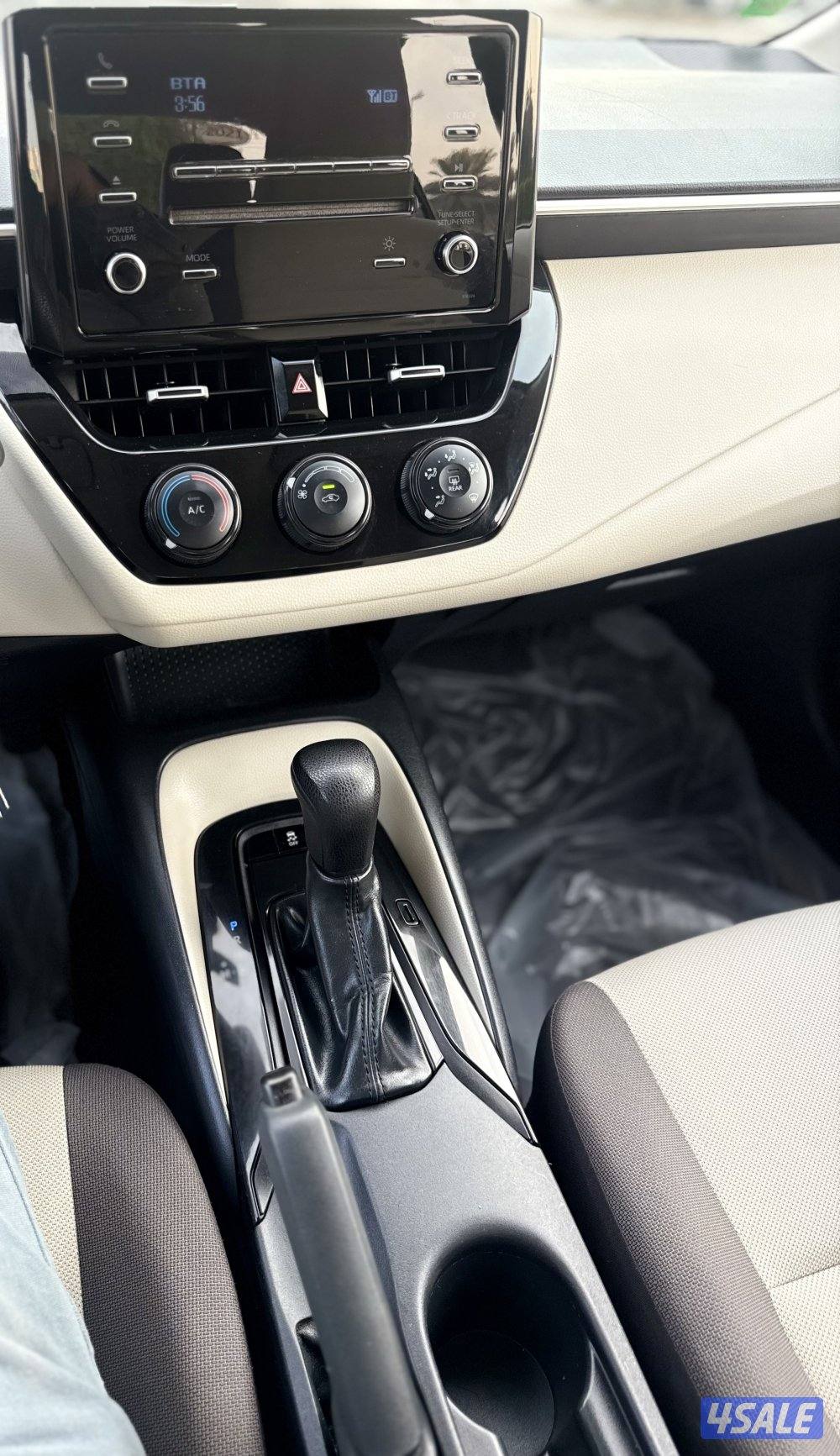 تويوتا كورولا 2021 ماشي 49 الف Toyota Corolla 2021 49k..kms8