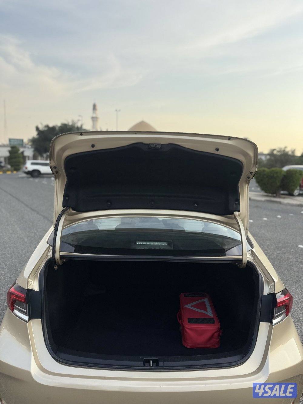 تويوتا كورولا 2021 ماشي 49 الف Toyota Corolla 2021 49k..kms11