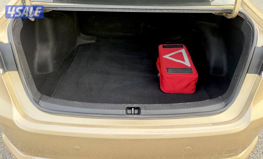 تويوتا كورولا 2021 ماشي 49 الف Toyota Corolla 2021 49k..kms12