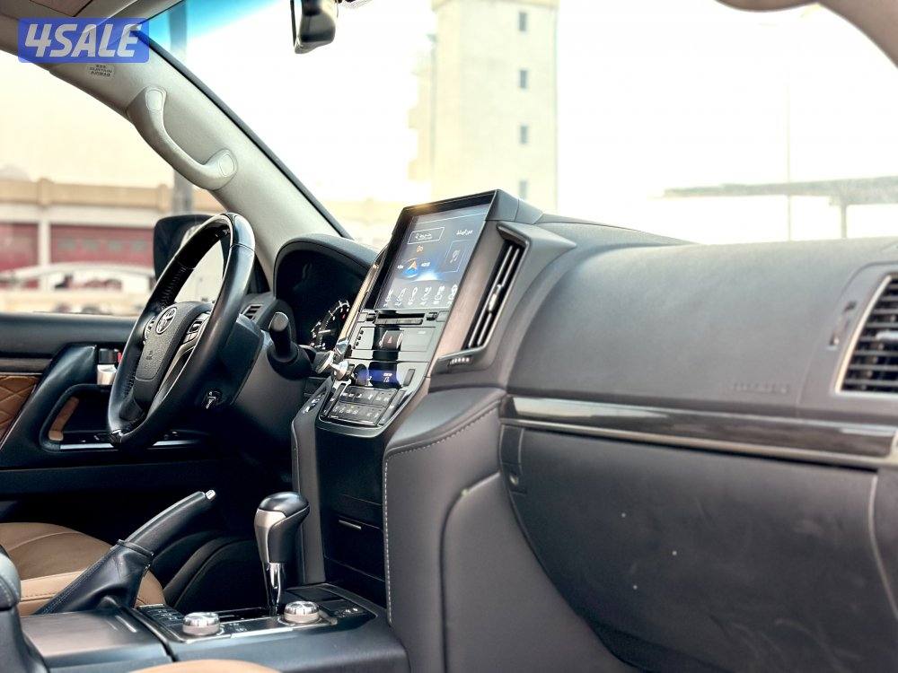 معرض القمة🚩8