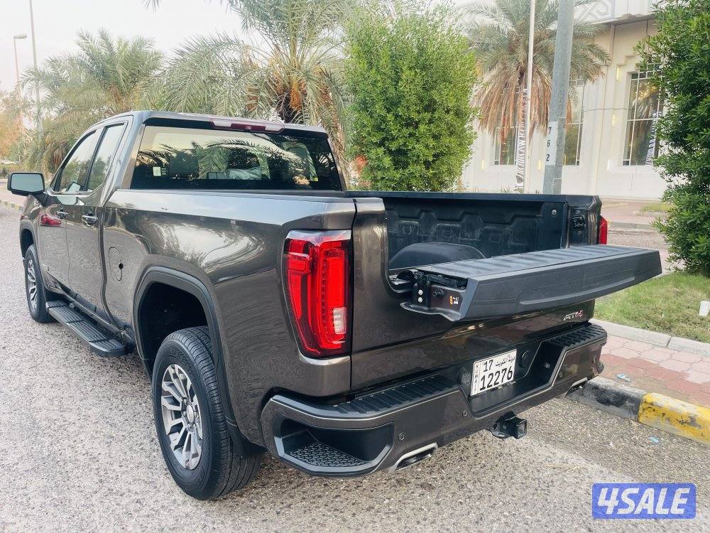 للبيع وانيت سيرا AT4  كبينه ونص  موديل 2020 ماشي فقط 80 الف دبل جير11