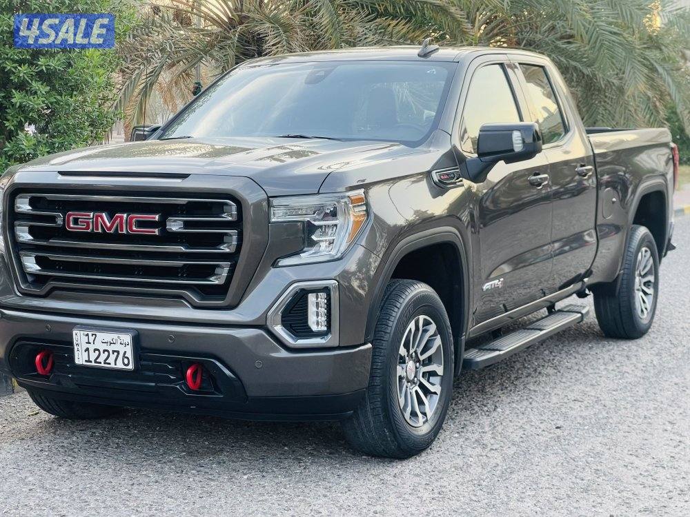 للبيع وانيت سيرا AT4  كبينه ونص  موديل 2020 ماشي فقط 80 الف دبل جير12