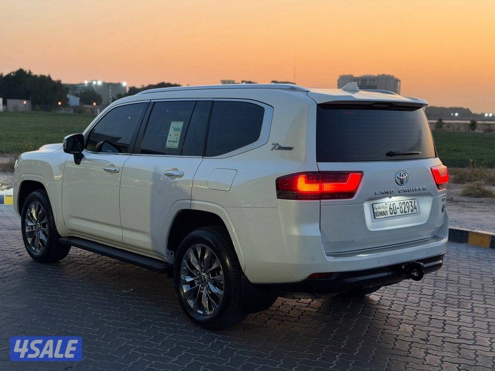 لاند كروزر 2022 VX3
