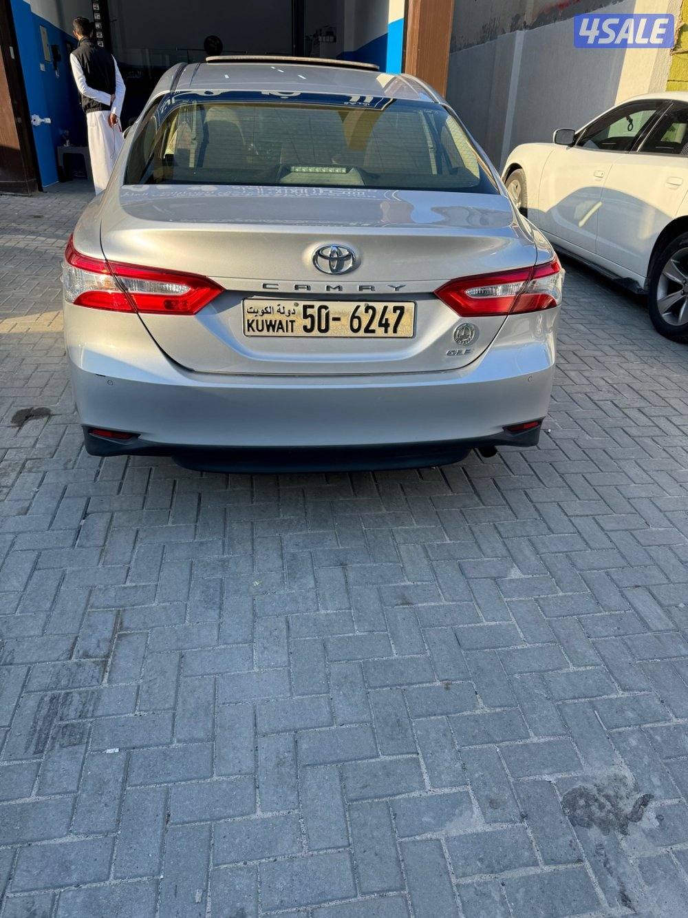 للبيع كامري 20187