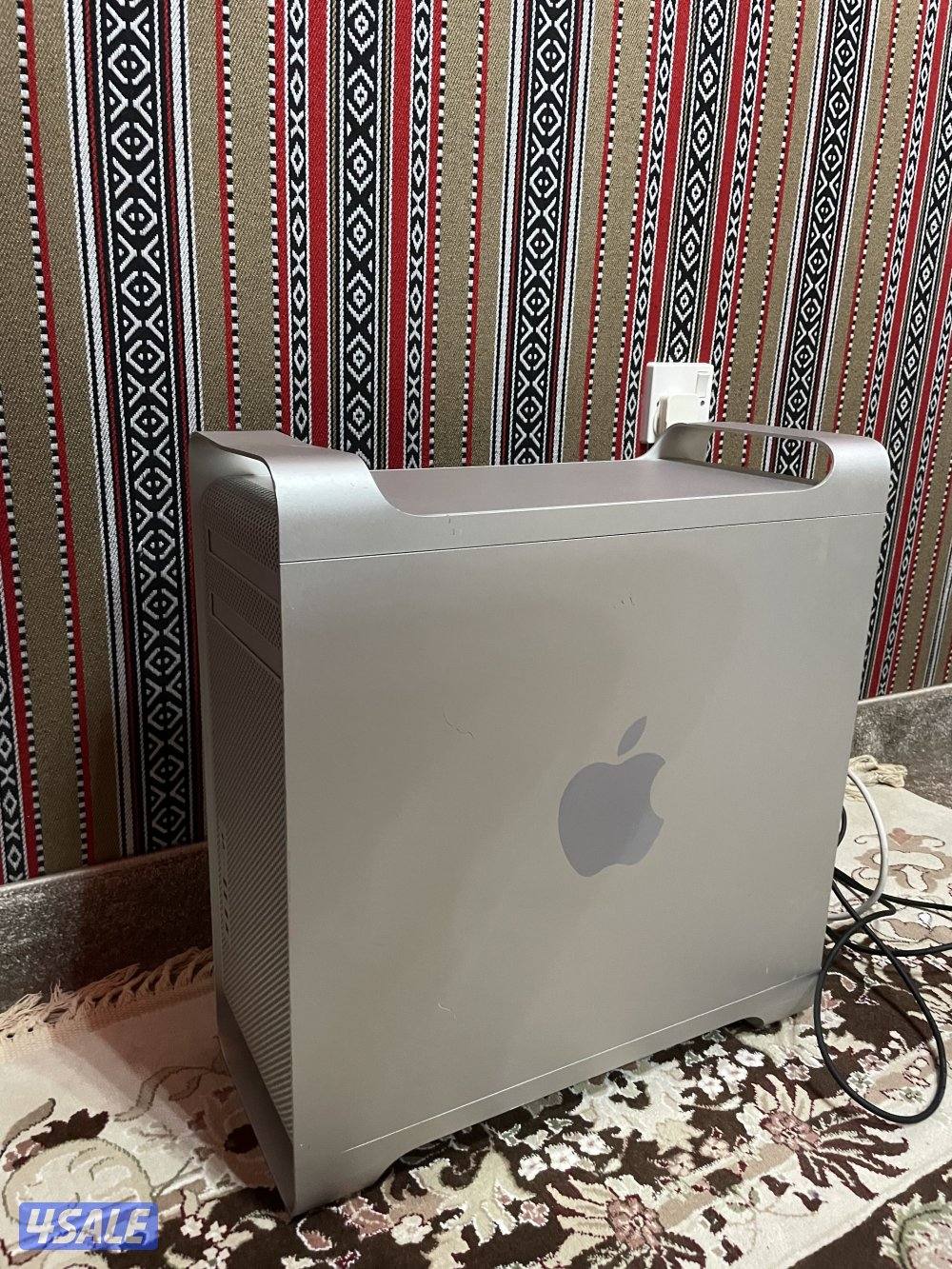 Apple Mac Pro0