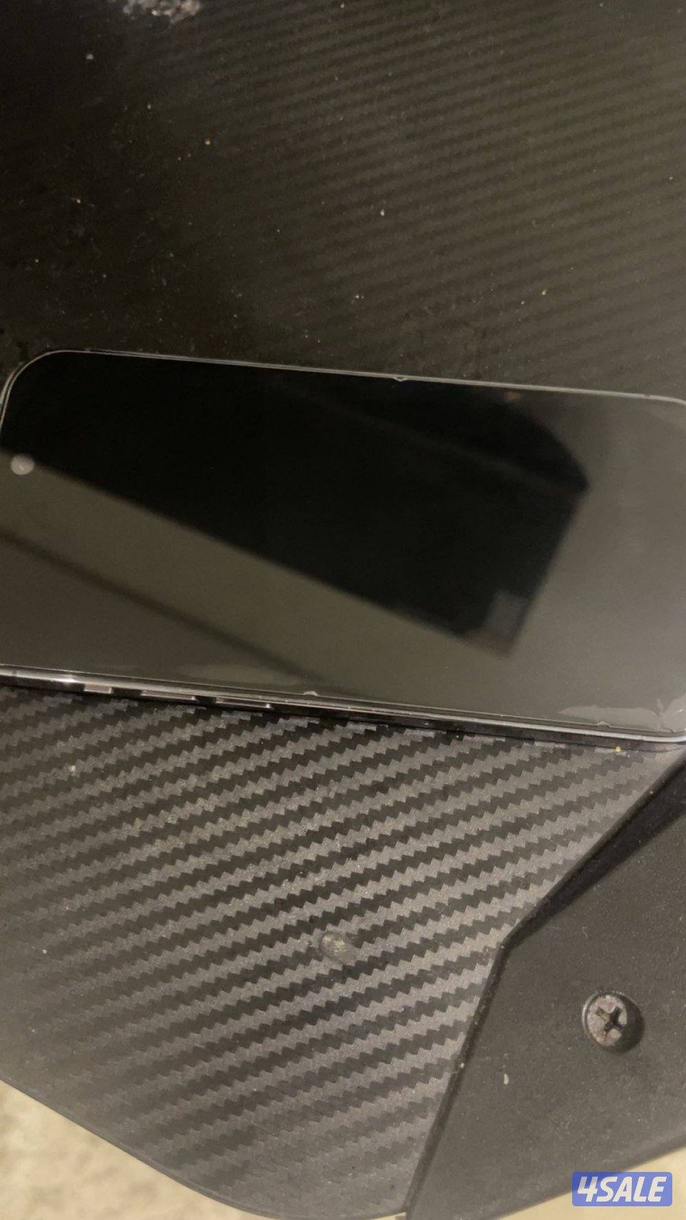 ايفون ١٤ برو نضيف بطاريه ٨٦ ٢٥٦ غيغا2