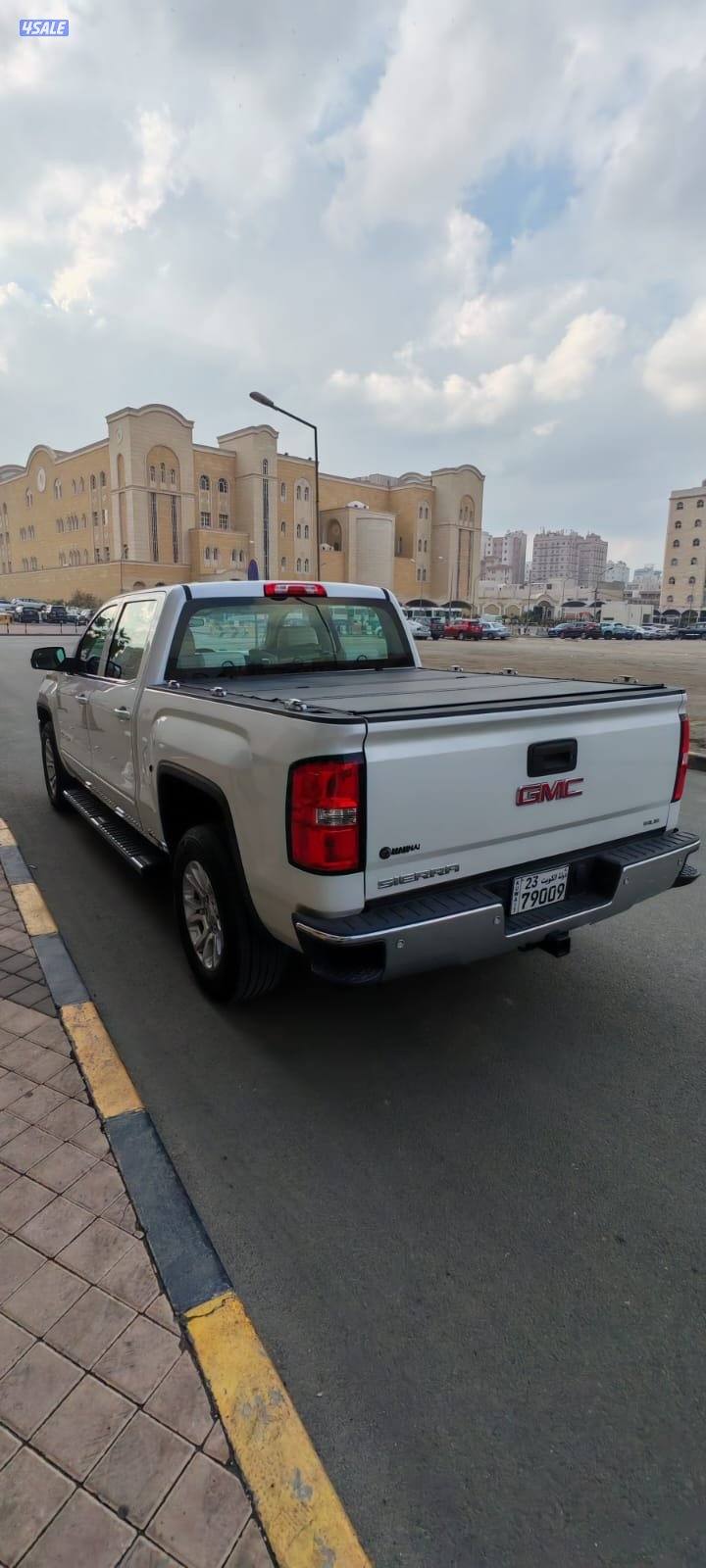 سيرا ٢٠١٧ z71  دبل جير ماشي ١٨٨الف صبغ الوكاله3