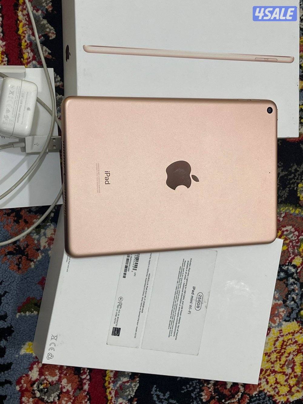 ايباد ابل ميني 5 الخامس 256 قيقا بطارية 95 مع الاغراض كامله الاصليه0