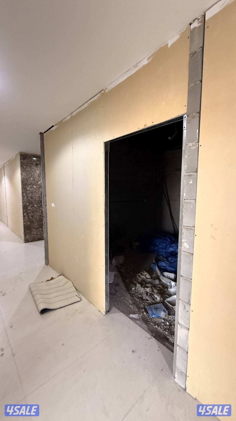 محل بالميزانين للبيع او للإيجار في مول 278 بالخيران تمليك (وثيقه حره)2