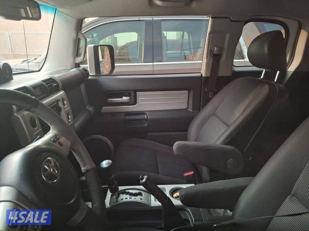 للبيع اف جي كروزر8