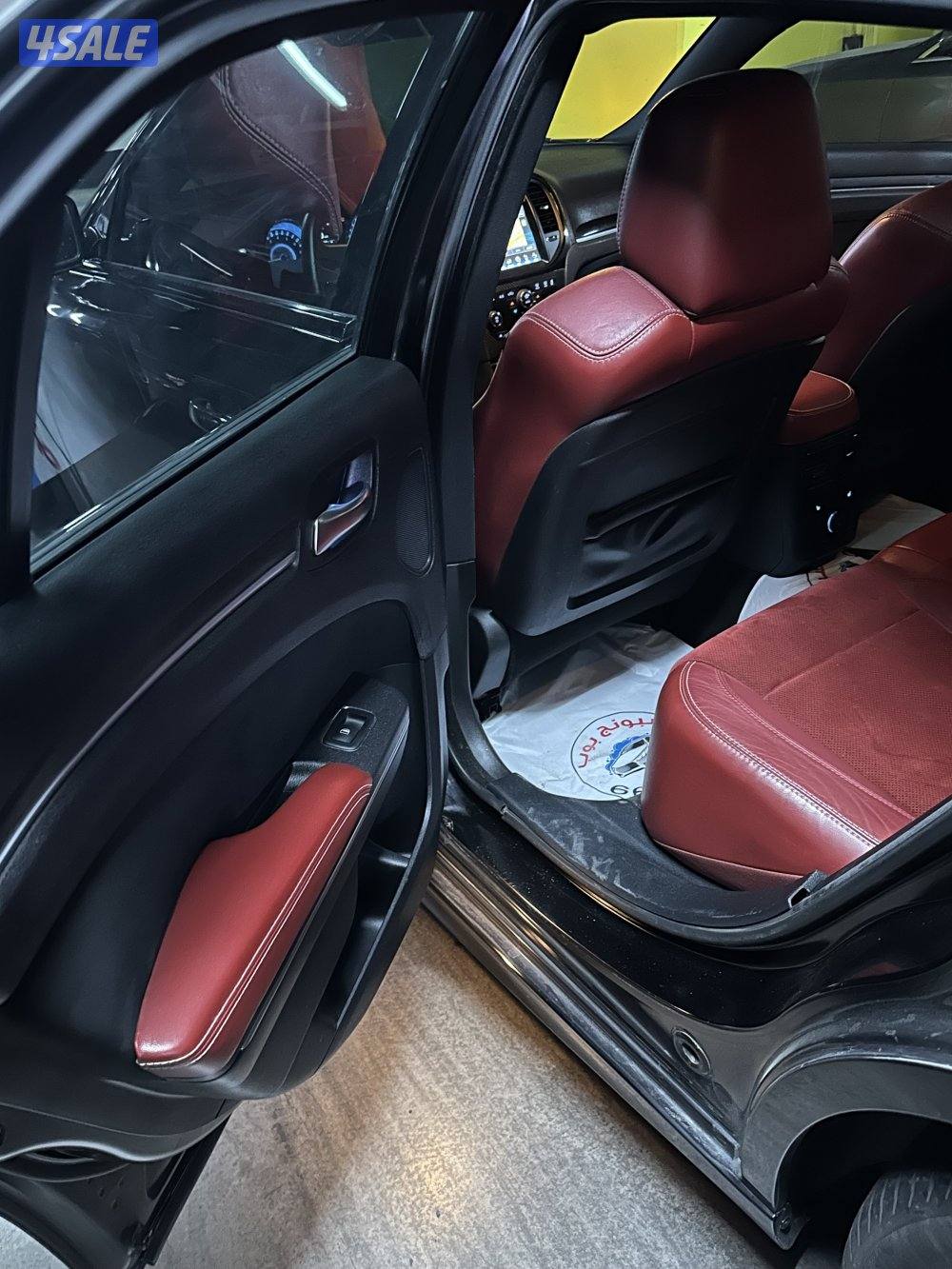 بيعه سريعه كرايسلر SRT8 اصلي 6.4L10