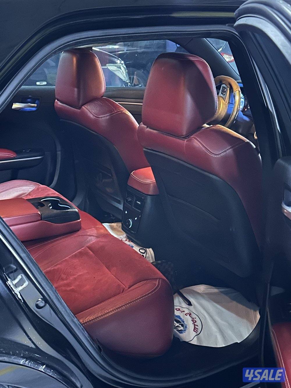 بيعه سريعه كرايسلر SRT8 اصلي 6.4L11