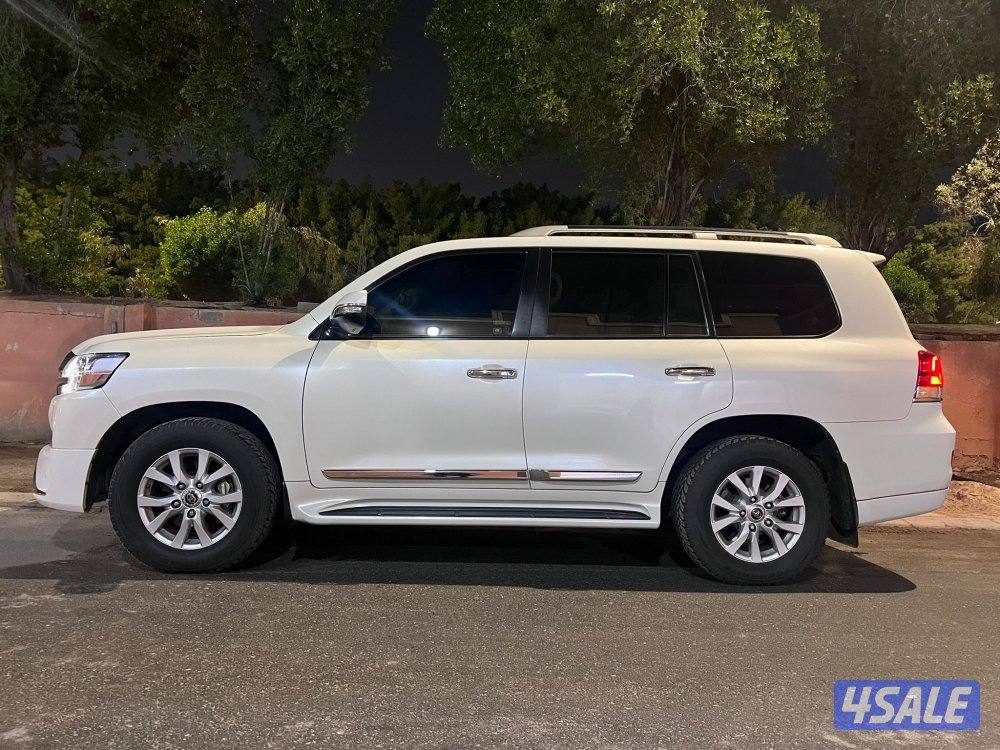 لاندكروزر GXR V6 الملك الاول 20182