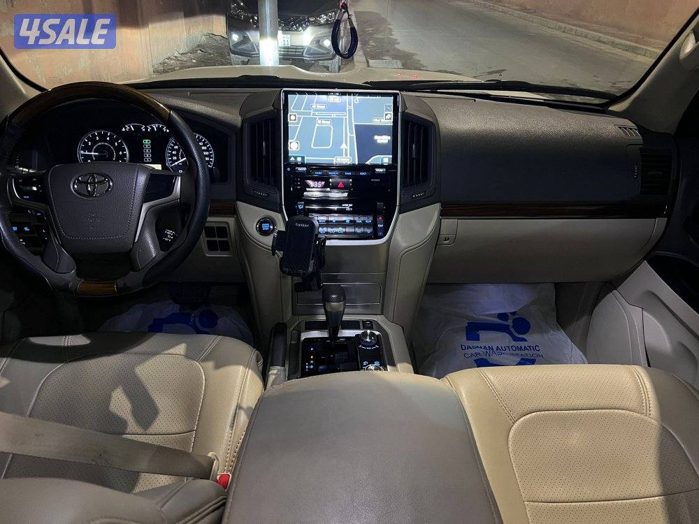 لاندكروزر GXR V6 الملك الاول 20186