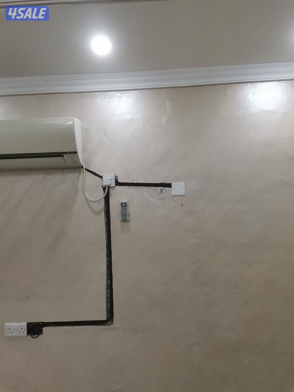 فنى كهربائي باكستاني بلاک تریات سبوت لايت مخفي لايت تكسير ت5