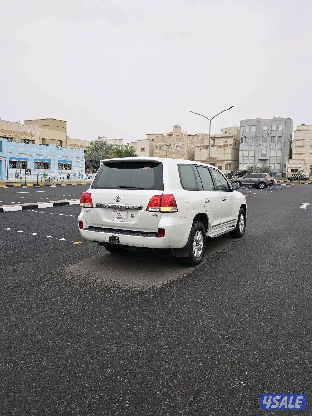 لاند كروزر GXR 20101