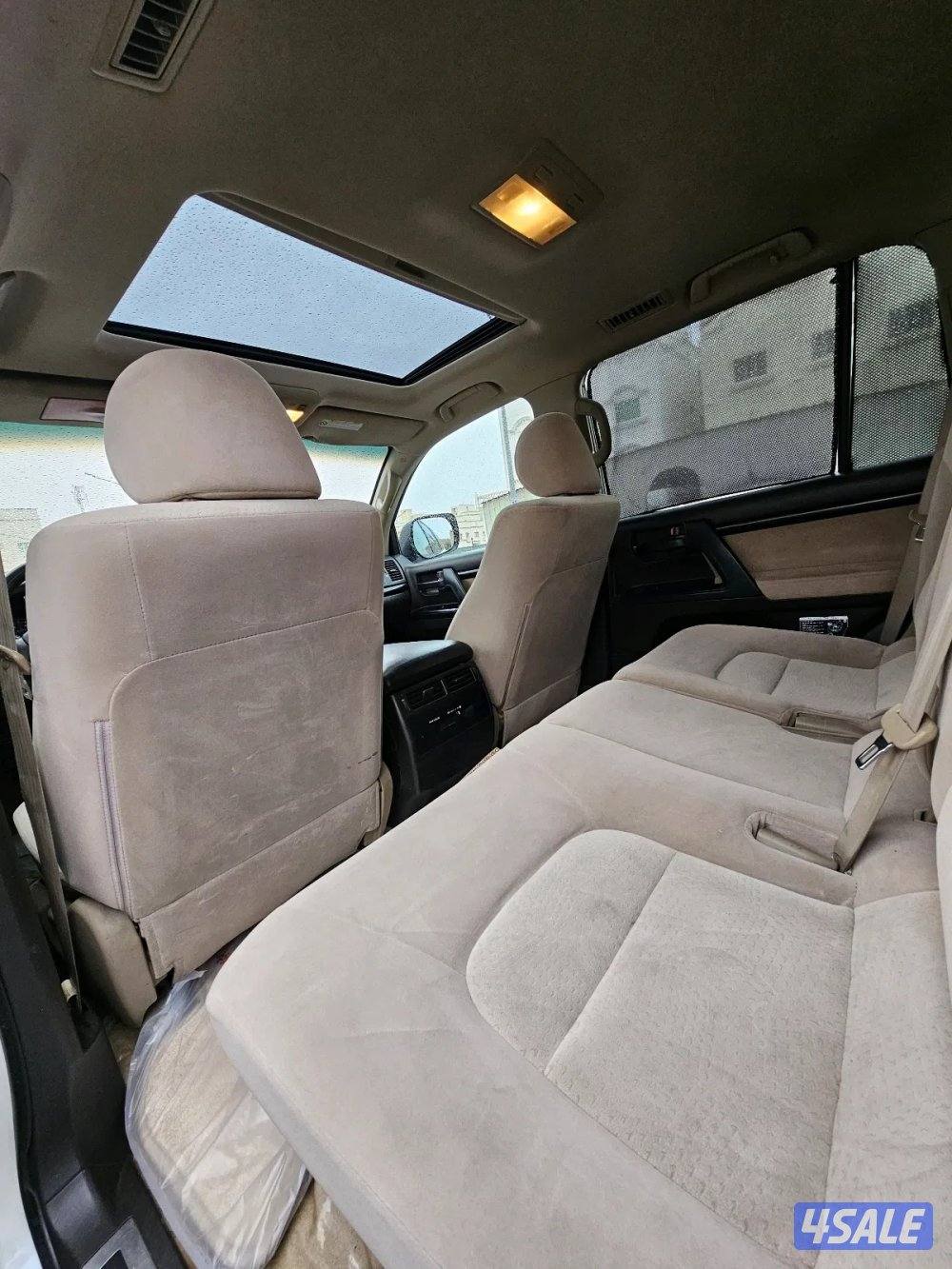 لاند كروزر GXR 201010