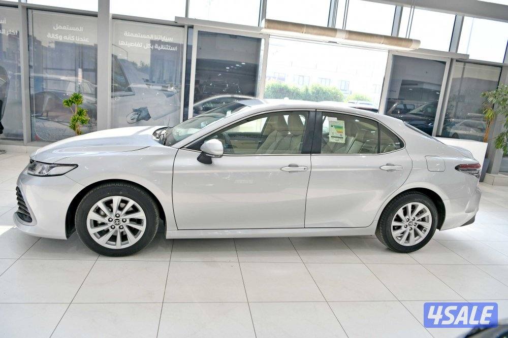 تويوتا كامري LE2