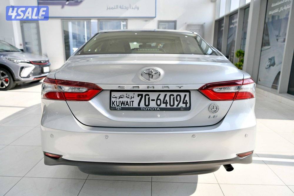 تويوتا كامري LE3