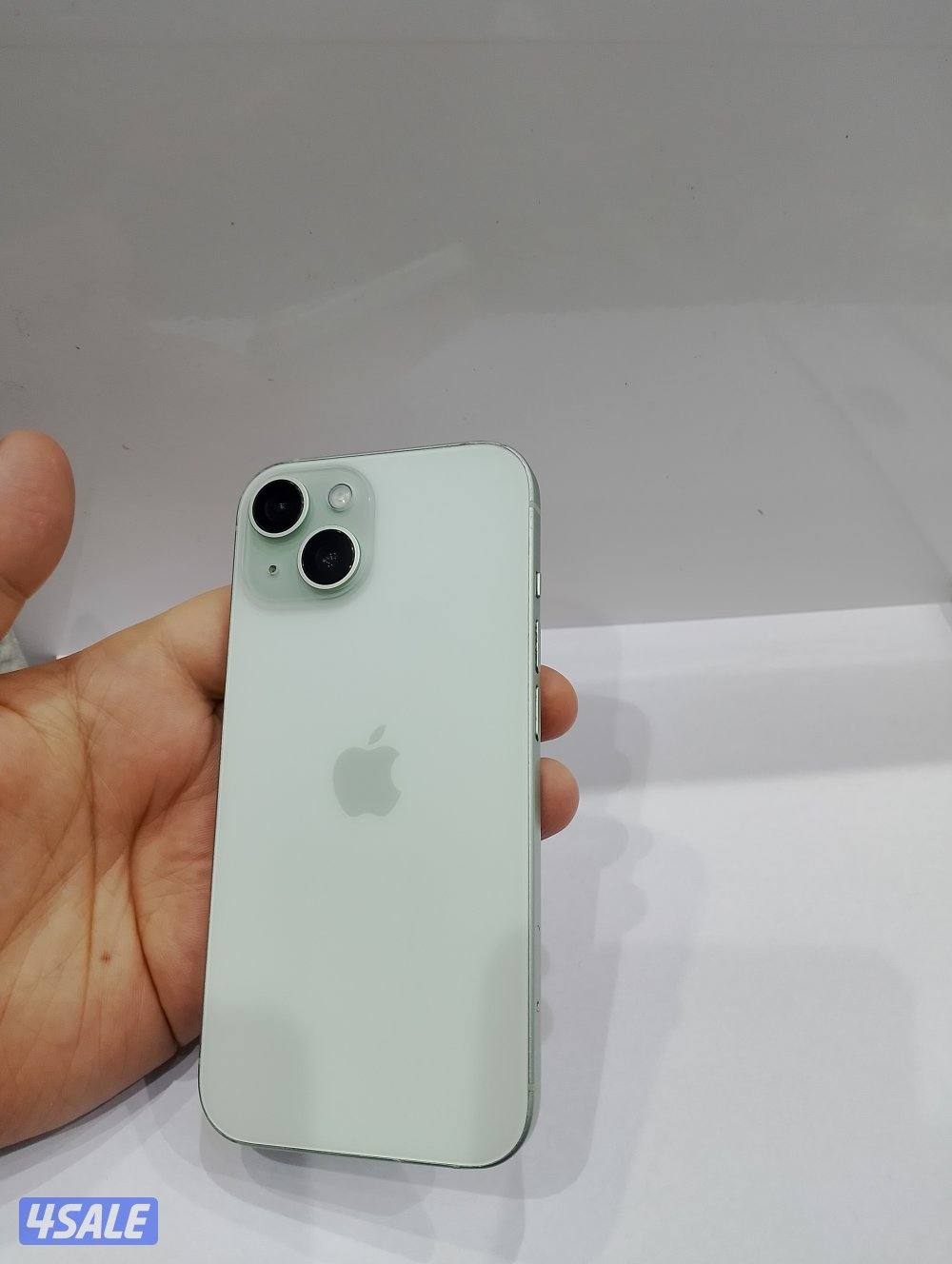 ايفون 15 عادي 128 جيجا1