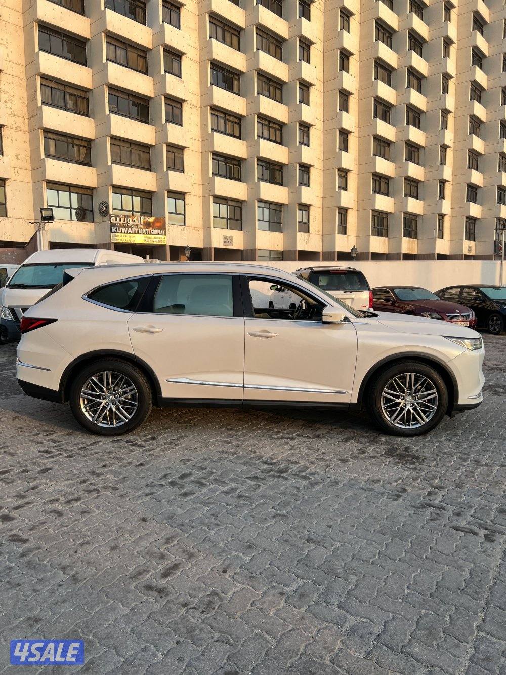 للبيع جيب اكيورا بحالة ممتازة1