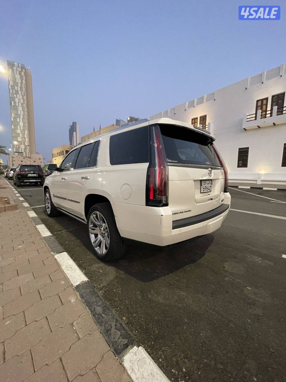 للبيع اسكاليد1