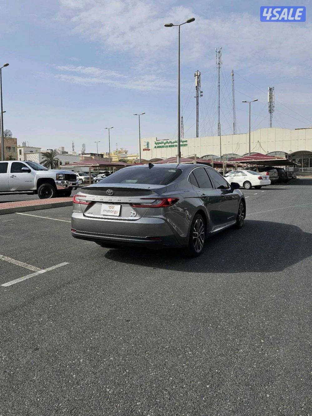 Toyota Camry GLE 20252