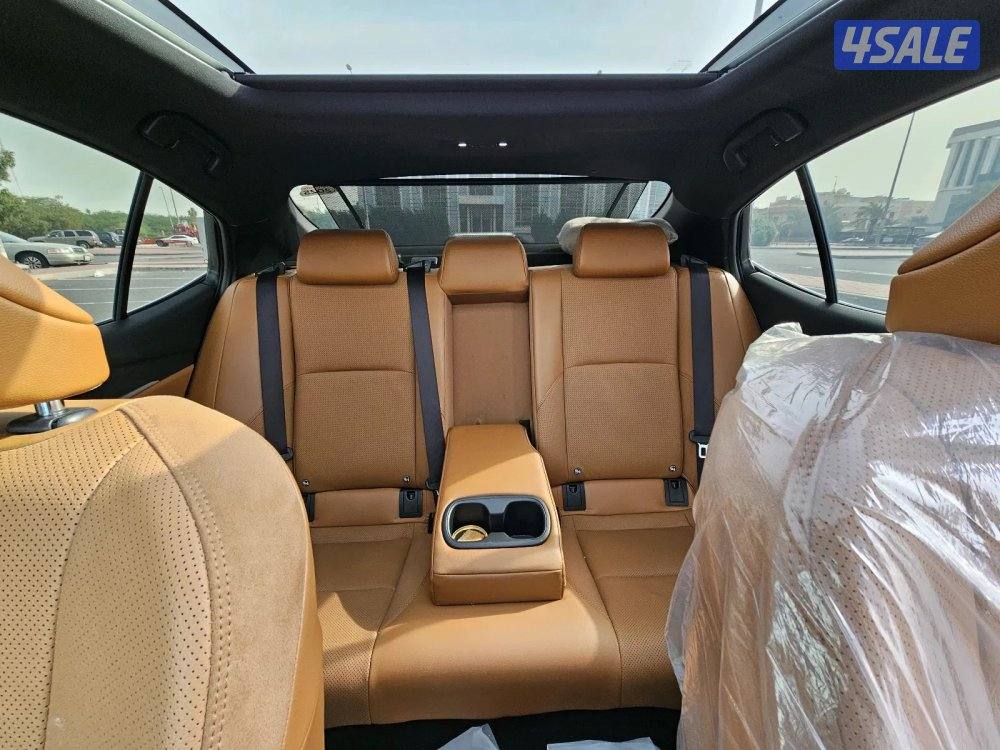 Toyota Camry GLE 202513